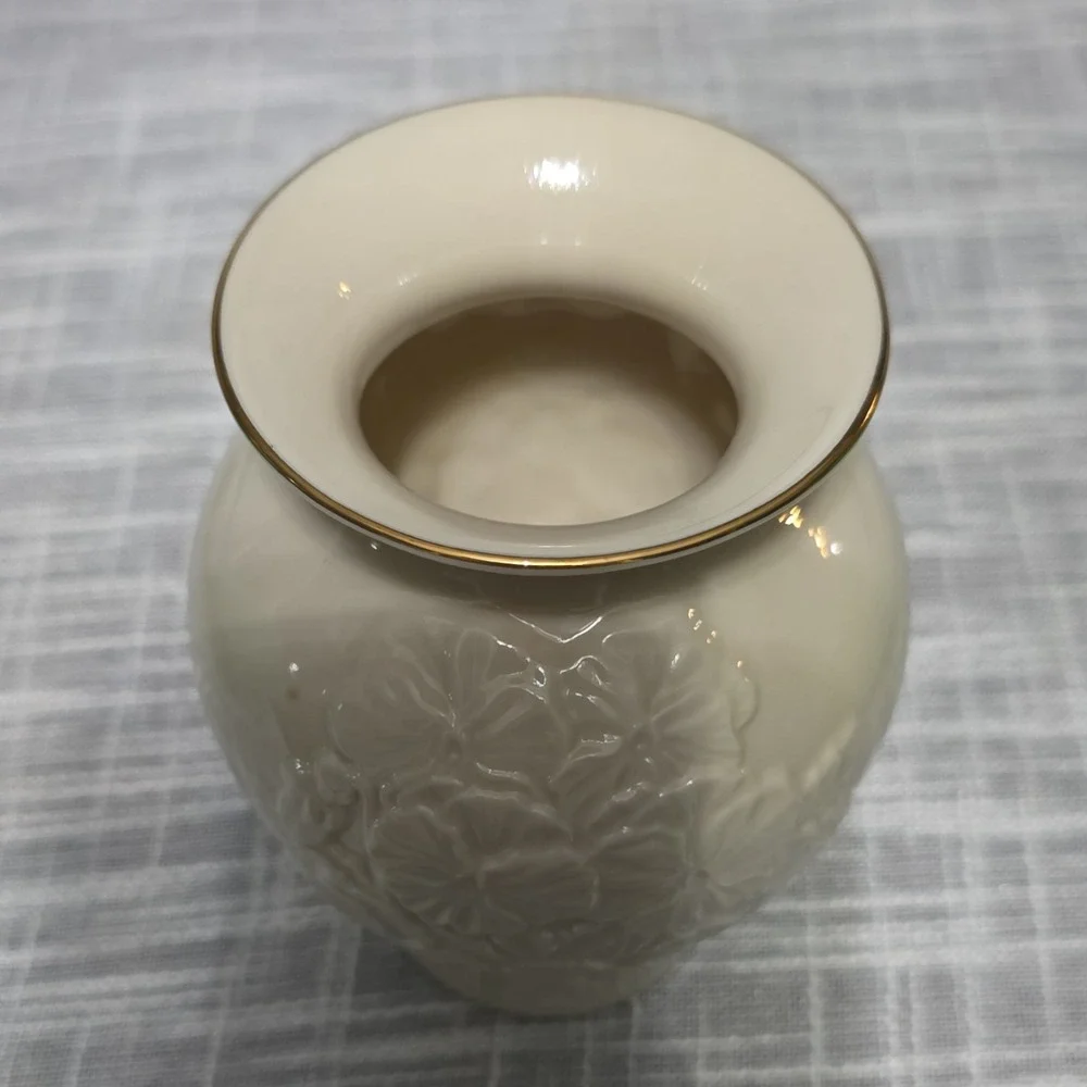 Lenox Perfect Pansies Fine Ivory China Vase Raised Relief Floral Bottle 1997 LE
